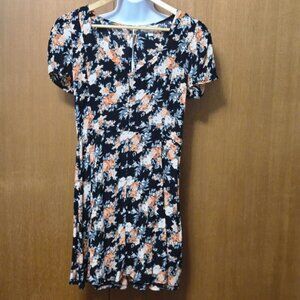 487. Miss Selfridge Size 4 Floral Dress EUC